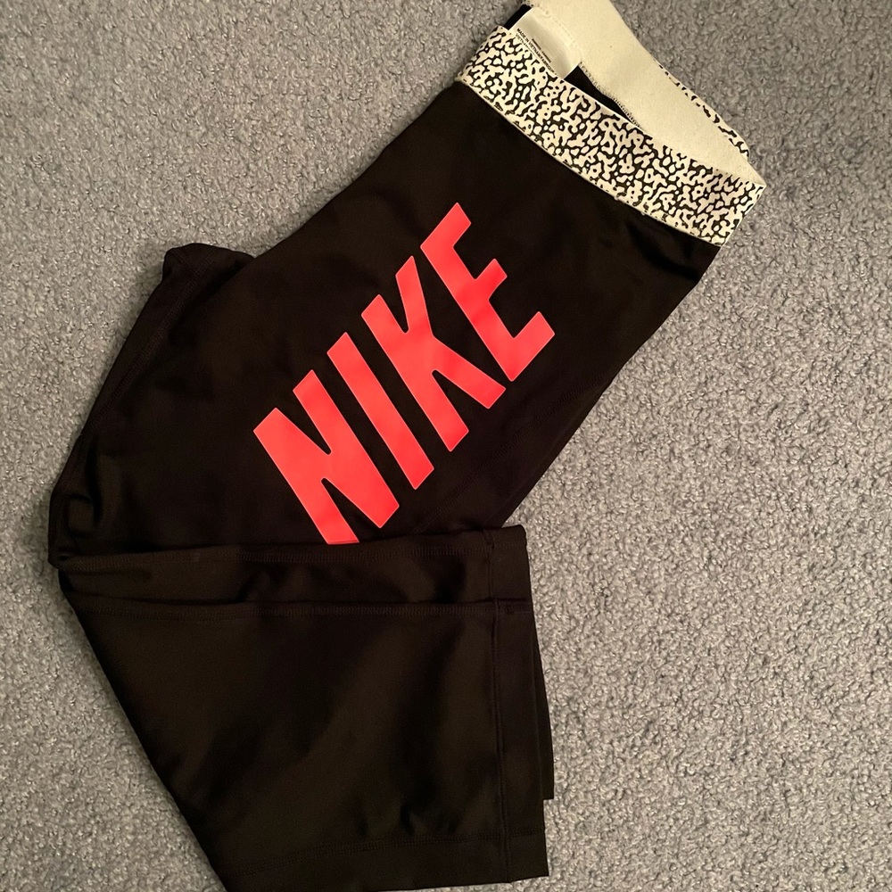 Nike crops - Picture 3 of 3